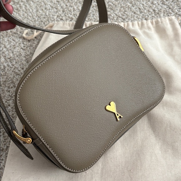 Ami Paris camera bag - Picture 2 of 13